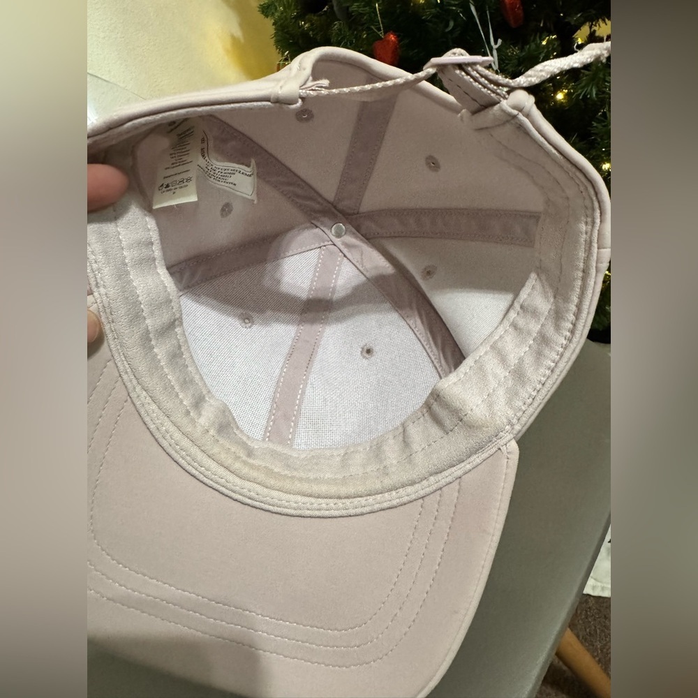 LULULEMON lilac/ pink hat - Picture 6 of 7